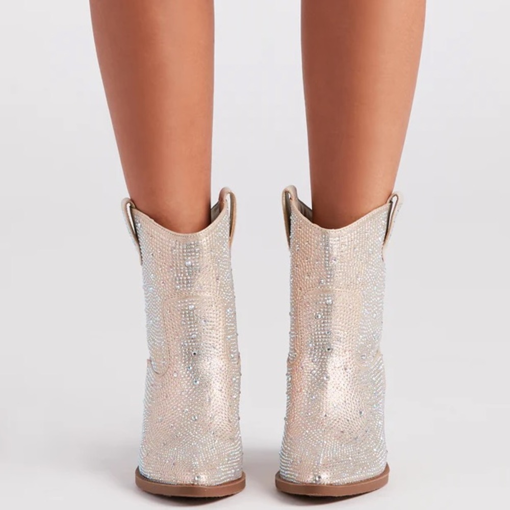 NEW Champagne Western Style Bedazzled Cowboy Ankle Boots - Picture 8 of 16